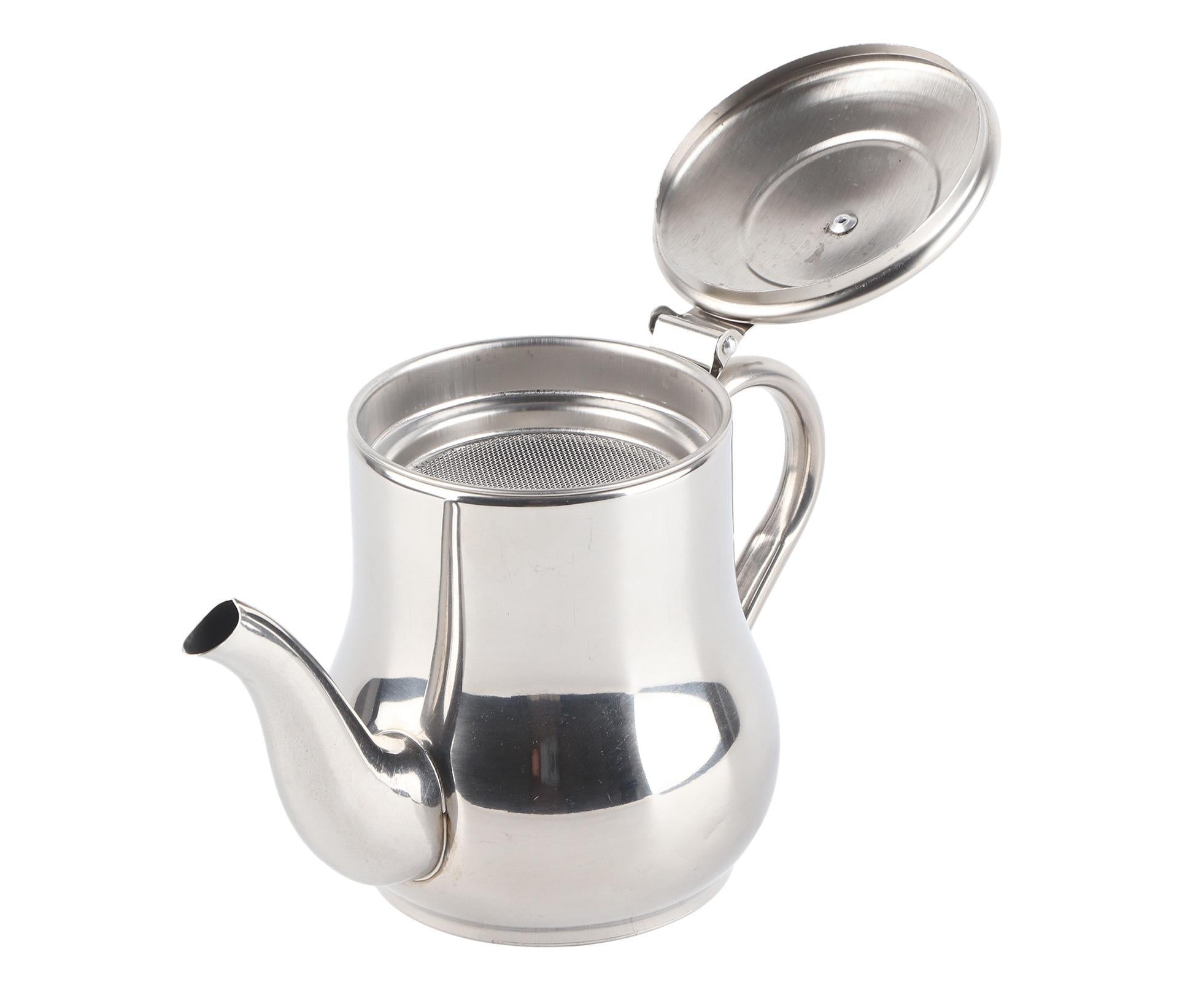 Stainless Steel Tea Pot with Filter, Rust-Proof, Durable Oil Strainer Pot for Hotels & Homes, 500ml, Natural Color