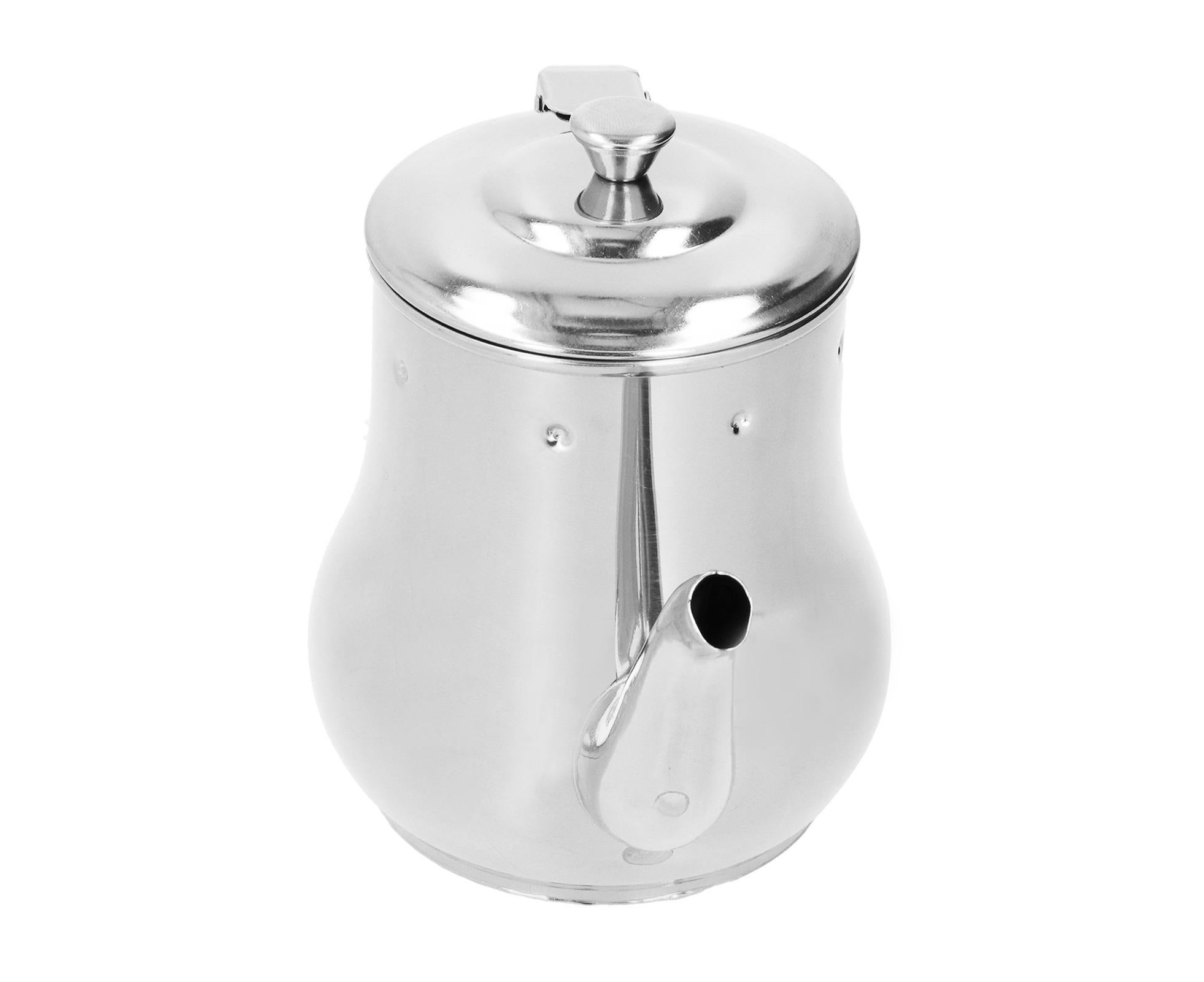 Stainless Steel Tea Pot with Filter, Rust-Proof, Durable Oil Strainer Pot for Hotels & Homes, 500ml, Natural Color