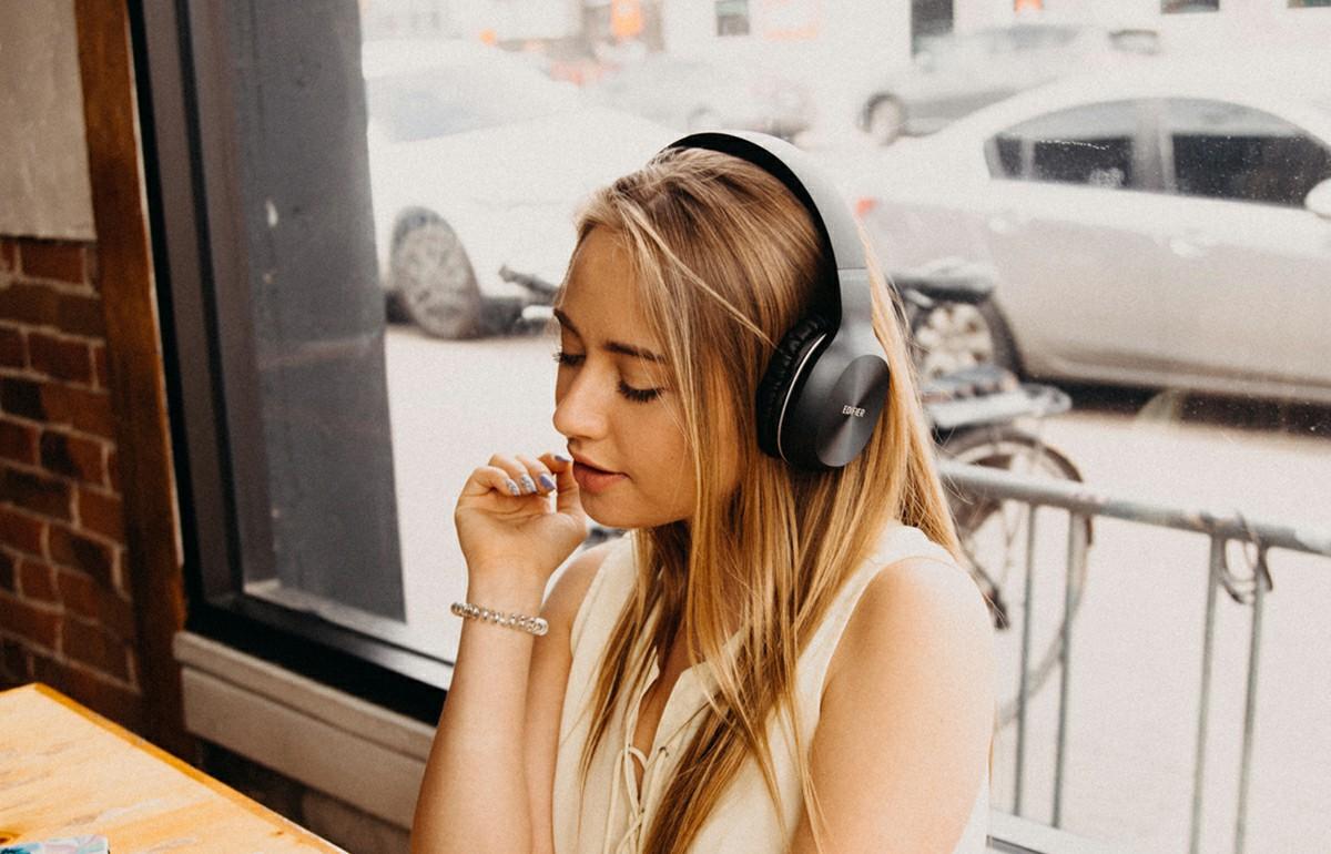Edifier W800BT Plus Bluetooth 5.1 Wireless Over-Ear Headphones – 50 Hour Battery, aptX HD Audio, Dual Device Connection, USB-C Fast Charging (Black)